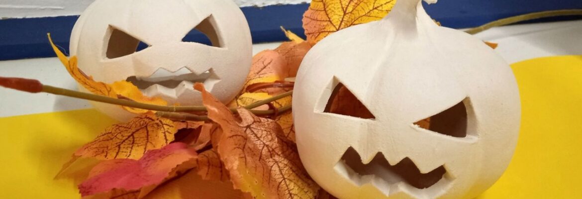 Atelier modelage spécial Halloween - Musée La Cour des Potiers Ferrière-la-Petite